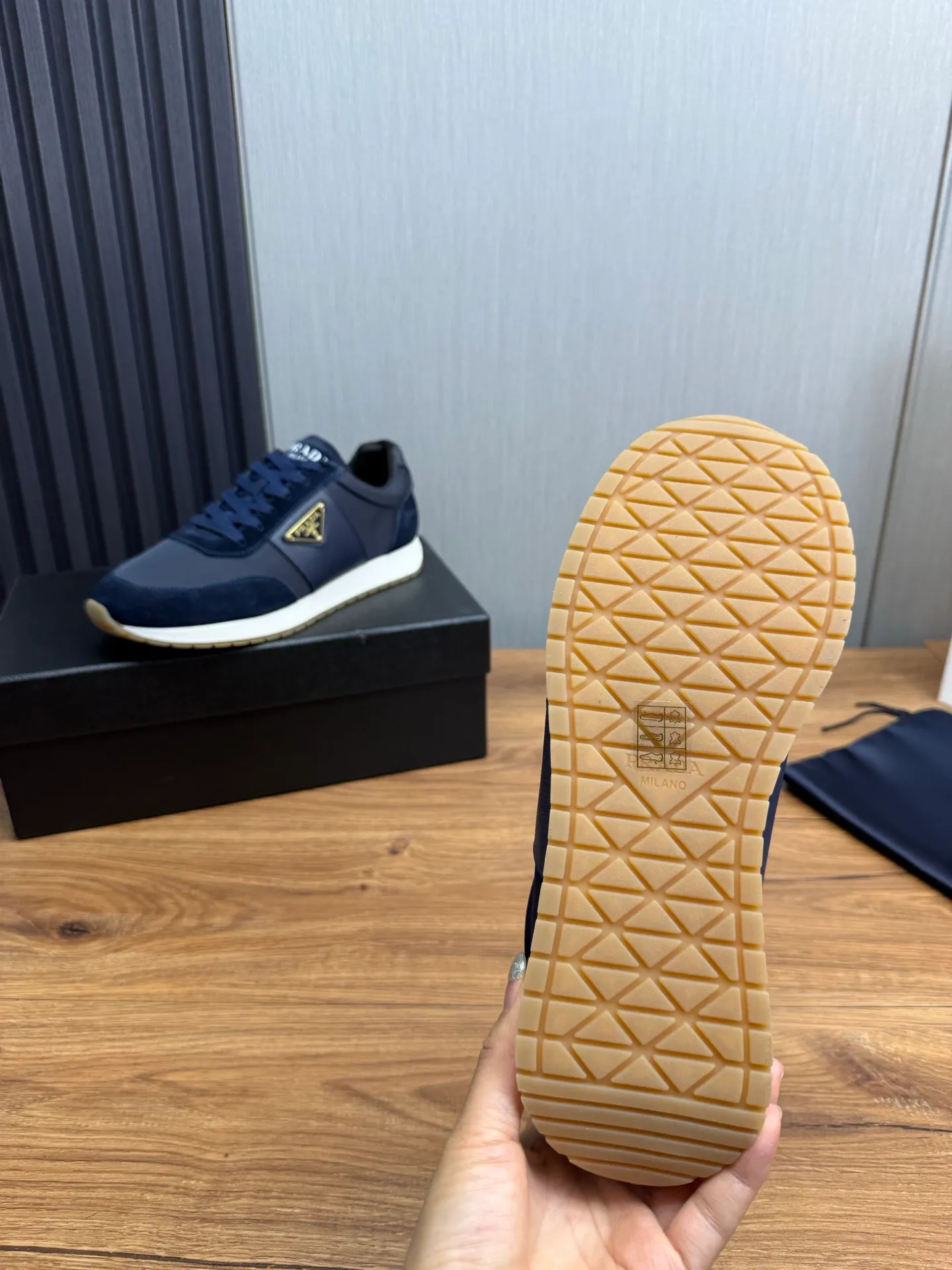 Men's shoes 💰740💰 [PRADA] New models synchronized with the official website, high-quality shipments ✔️Hot-sellers🔥 Original cowhide with imported waterproof fabric + cowhide lining, 1🆚1 replica, original bottom, 38-45 (men's 45 is custom-made and cannot be returned)